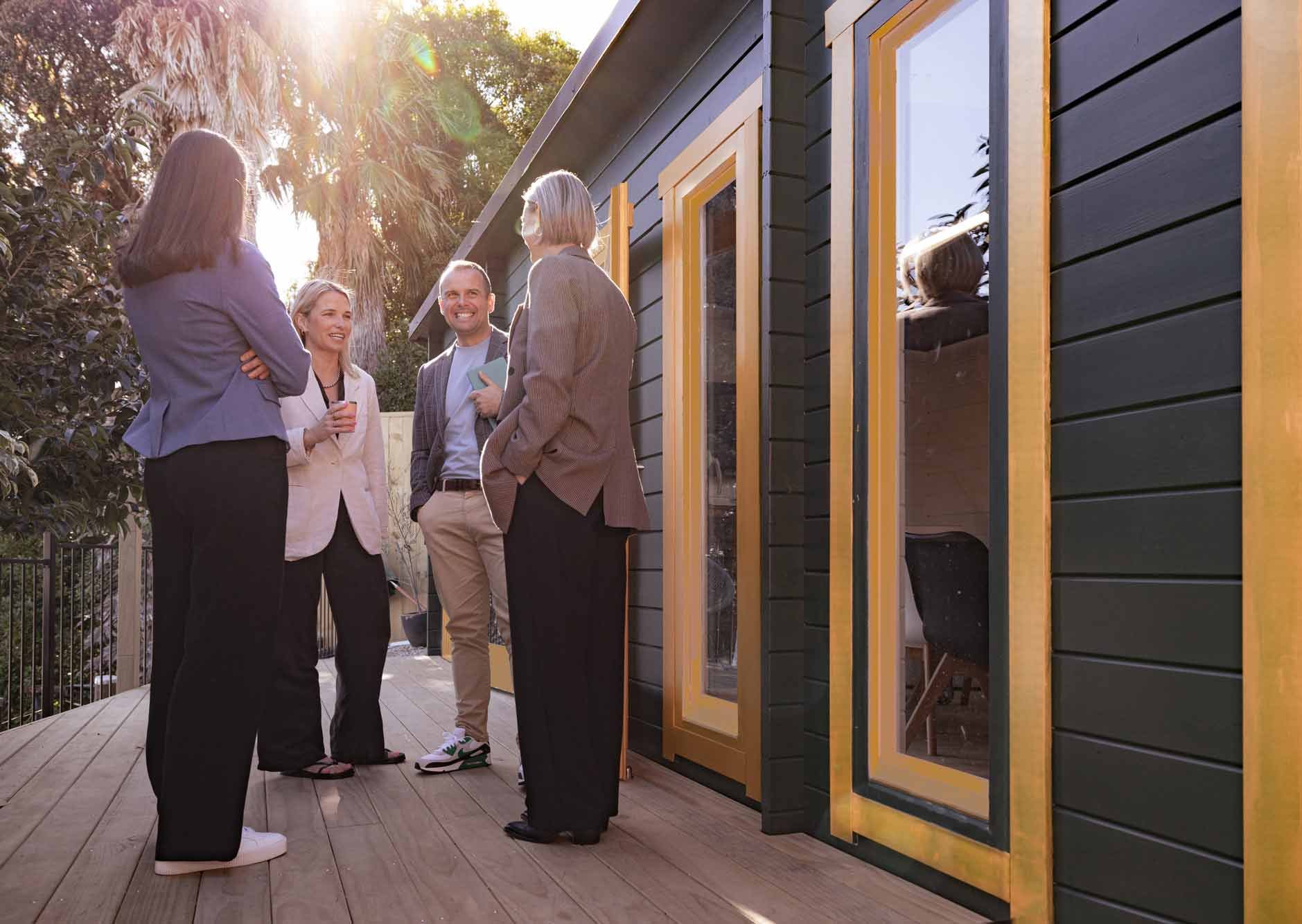 TT-Maddy-James-Client-talk-outside2